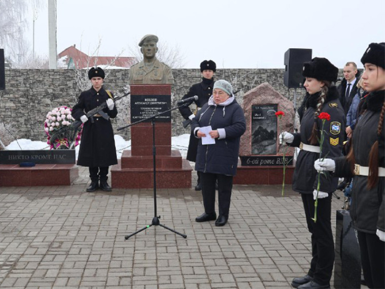 В селе Орлово почтили память Александра Кобзева. В селе Орлово почтили память Александра Кобзева.